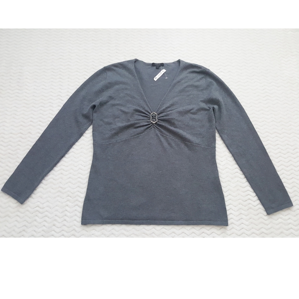 VOGUE V-Neck Soft Cotton Sweater